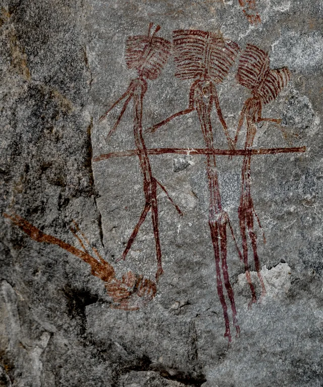 Figura filiforme pintada en rojo oscuro, Kondoa-Irangi