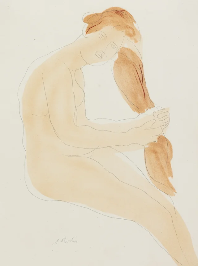 With slow and charming gestures, Clara smoothed the red gold of her hair
