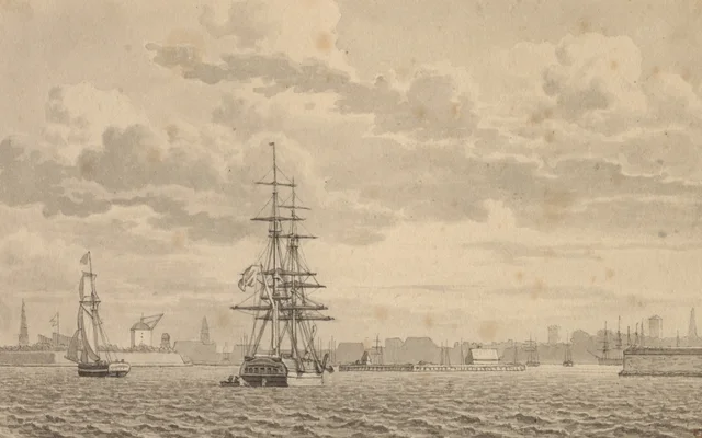 Copenhague vista desde la rada exterior, con un bergantín fondeado y una balandra a vela