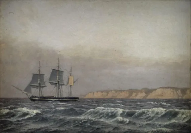 沖合3/4マイルのメンス・クリントと帆走するコルベット艦