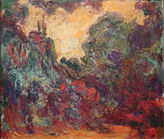 La maison vue du jardin aux roses