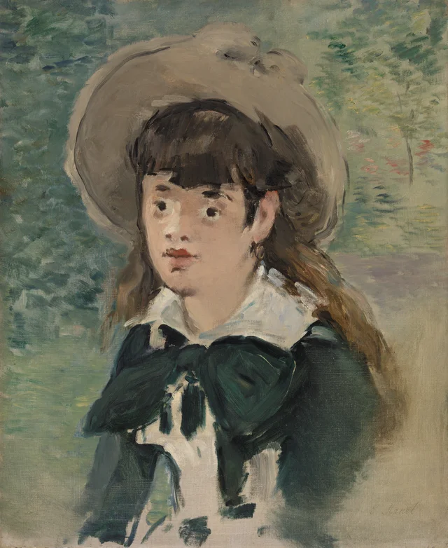 Niña en un banco