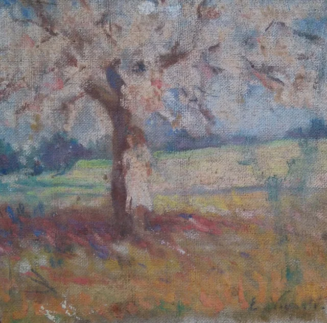 Niña en el árbol