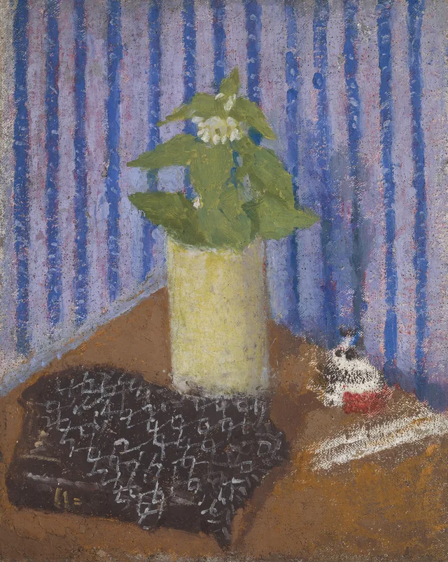 Nature morte au livre de prières, au châle, au vase de fleurs et à l'encrier