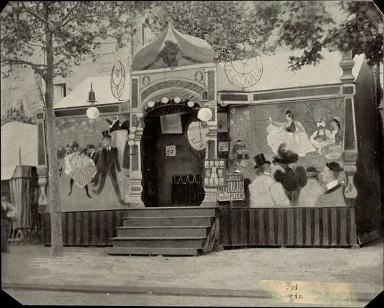 Panneaux pour la baraque de la Goulue, à la Foire du Trône à Paris