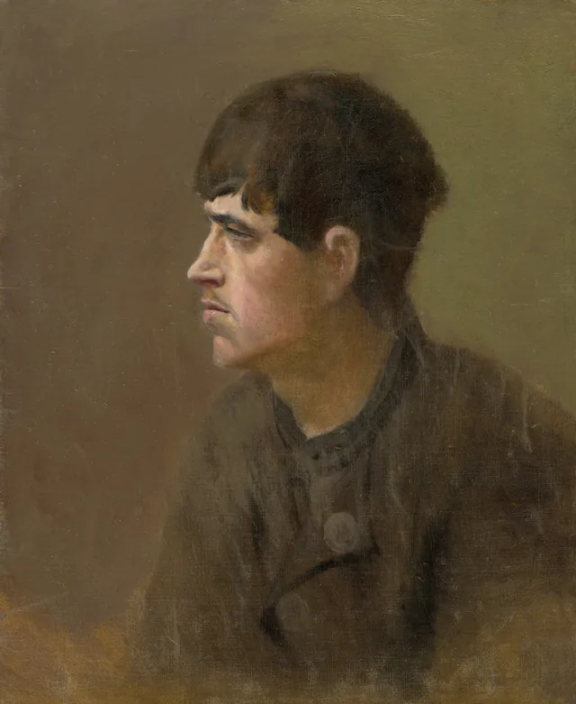 Media figura de un joven de perfil