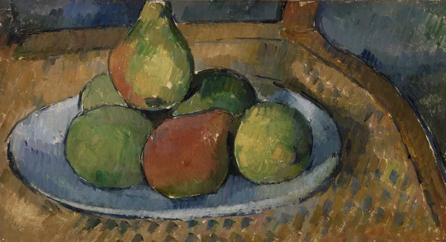 Plato de frutas sobre una silla