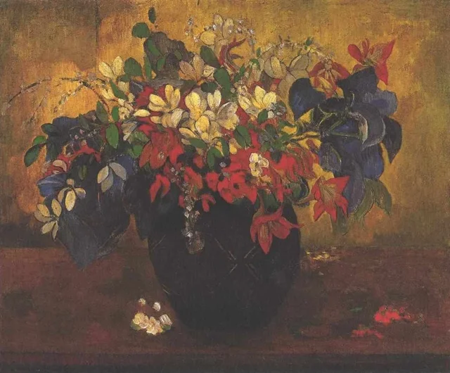 Jarrón de flores rojas