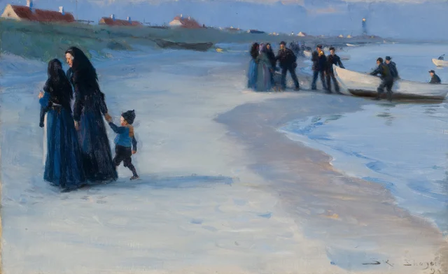 Une barque blanche au bord de l'eau. Claire soirée d'été