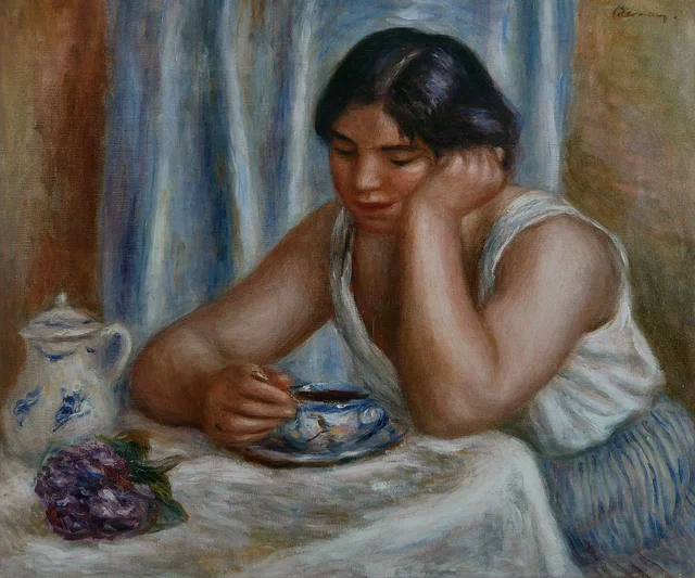 Mujer tomando chocolate