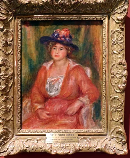 Portrait de femme assise