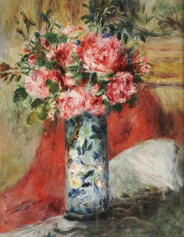Rosas y peonías en un jarrón