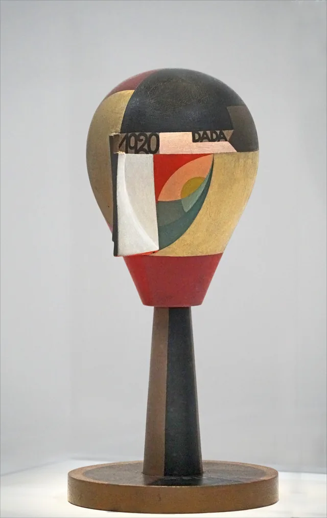 Dada Head