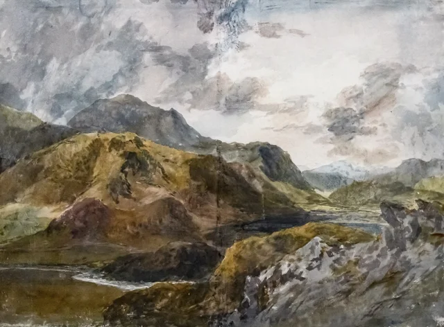 Snowdon e Dinas Emrys vistos do alto de Beddgelert